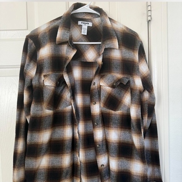 RSQ Tilly’s Brown Plaid Flannel – Size Small - Picture 1 of 2